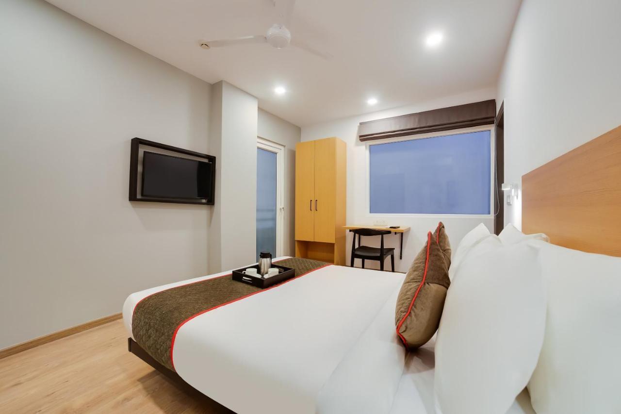 Oyo Townhouse 019 Anand Vihar Hotel New Delhi Exterior photo