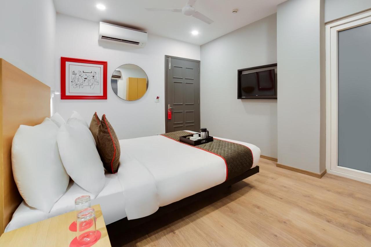 Oyo Townhouse 019 Anand Vihar Hotel New Delhi Exterior photo