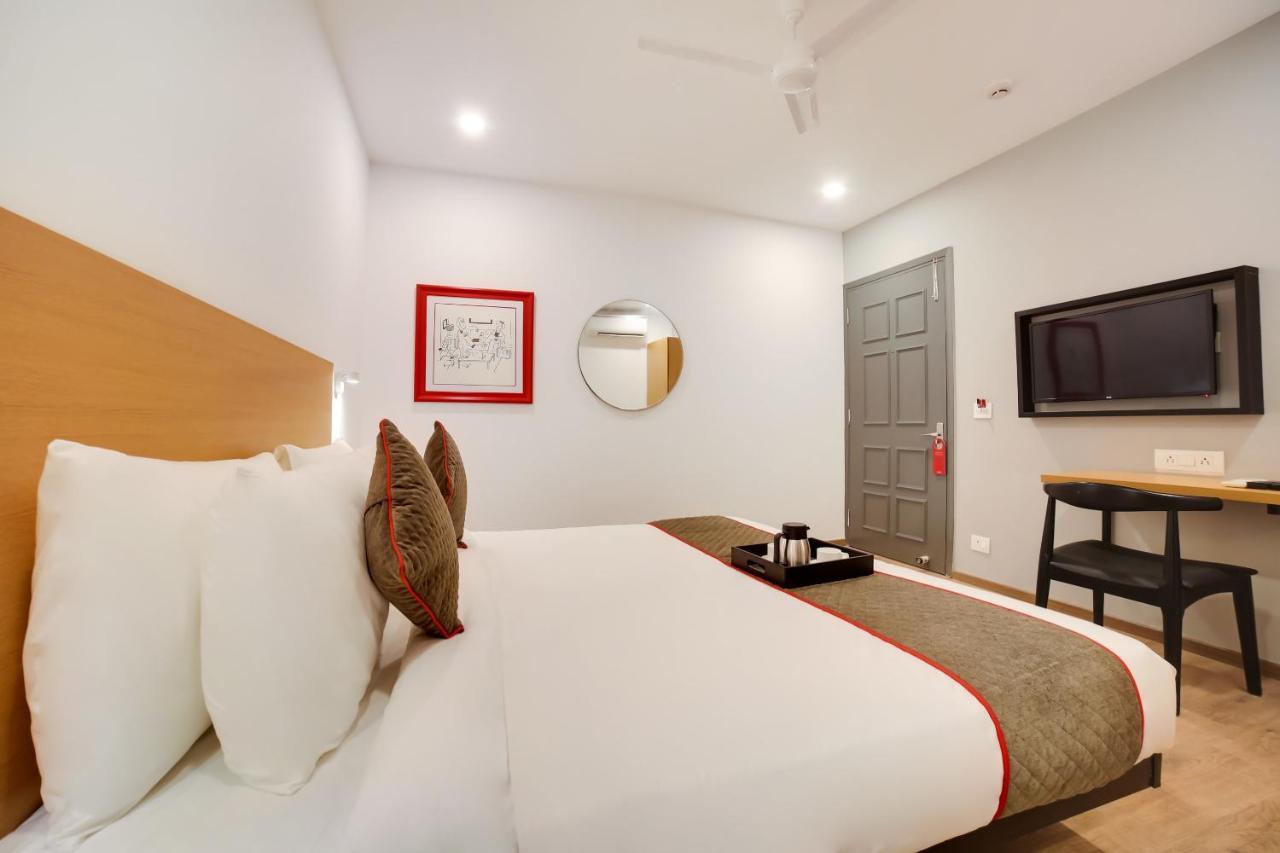 Oyo Townhouse 019 Anand Vihar Hotel New Delhi Exterior photo